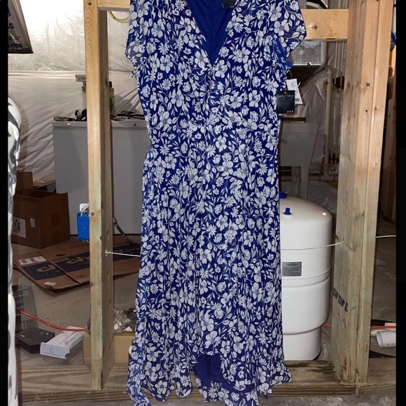 Gabby Skye floral dress - Picture 1 of 1